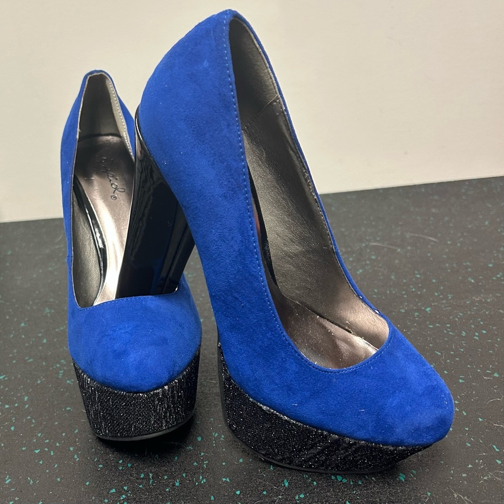 Qupid Cobalt Blue and Black Chunky Heels , Size 9 - Picture 3 of 6